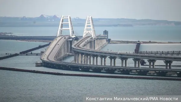 Крымскому мосту исполнилось восемь лет