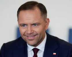 Навроцкий и Плачек требуют лишить Зеленского ордена Белого Орла navroczkij i plachek trebuyut lishit zelenskogo ordena belogo orla-t-nw-ru-0