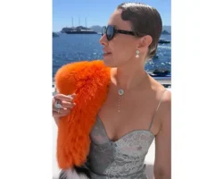 Откровенный образ в Instagram на Каннском фестивале otkrovennyj obraz v na kannskom festivale-t-nw-ru-0
