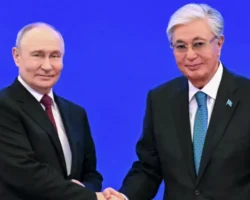 vladimir putin i kasymzhomart tokaev teplo obmenyalis blagodarnostyami-t-nw-ru-0