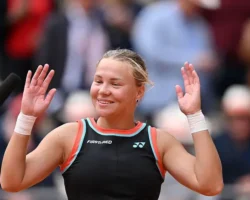 diana shnajder sotvorila istoriyu rolan garros obygrav sobolenko-t-nw-ru-0
