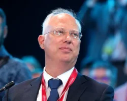 Кирилл Дмитриев предложил Киру Стармеру позитивные перемены kirill dmitriev predlozhil kiru starmeru pozitivnye peremeny-t-nw-ru-0