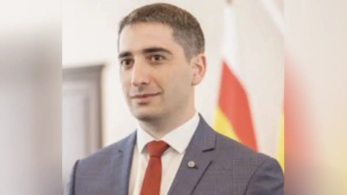 Глава правительства Южной Осетии Тадтаев подал в отставку