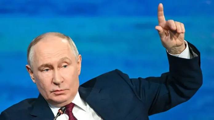 vladimir putin posvyatil den rossii uchastnikam svo-t-nw-ru-0