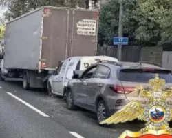ДТП в Балашихе на Щелковском шоссе: три автомобиля столкнулись dtp v balashihe na shhelkovskom shosse tri avtomobilya stolknulis-t-nw-ru-0