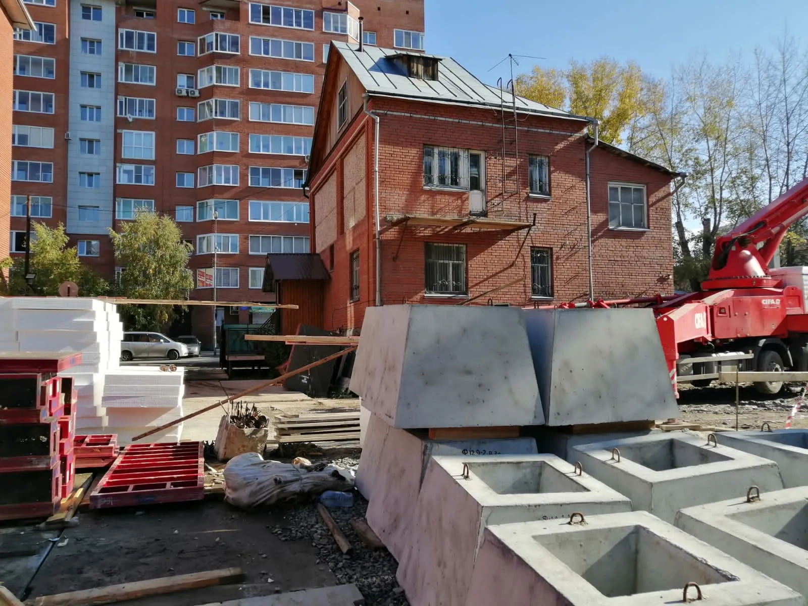 Фото ЖК "ROZALUX (РозаЛюкс)"