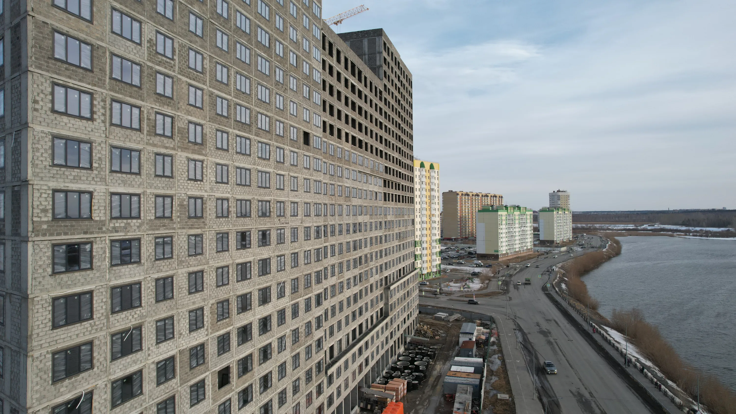 Фото ЖК Онегин. Дом у озера