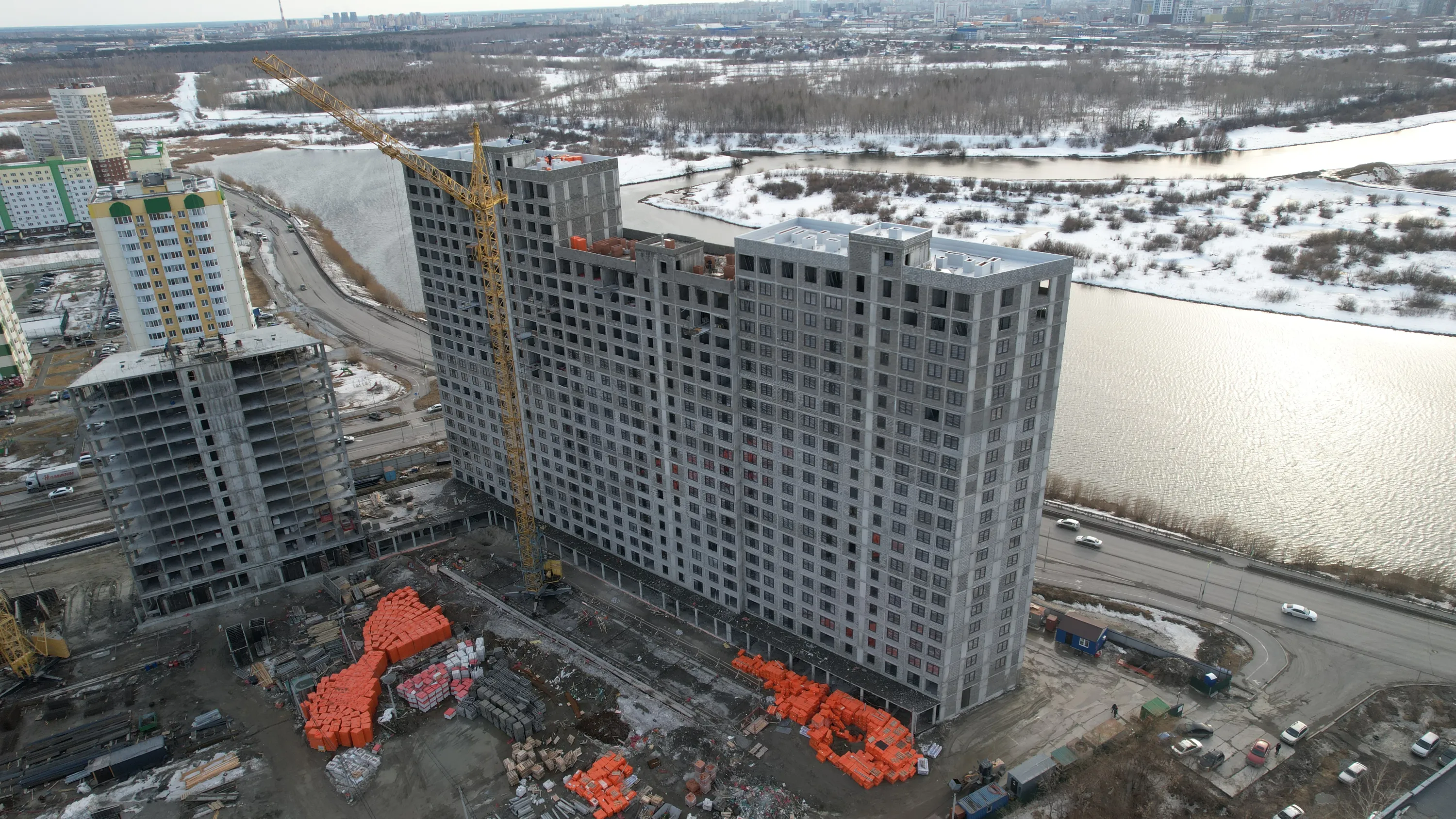 Фото ЖК Онегин. Дом у озера