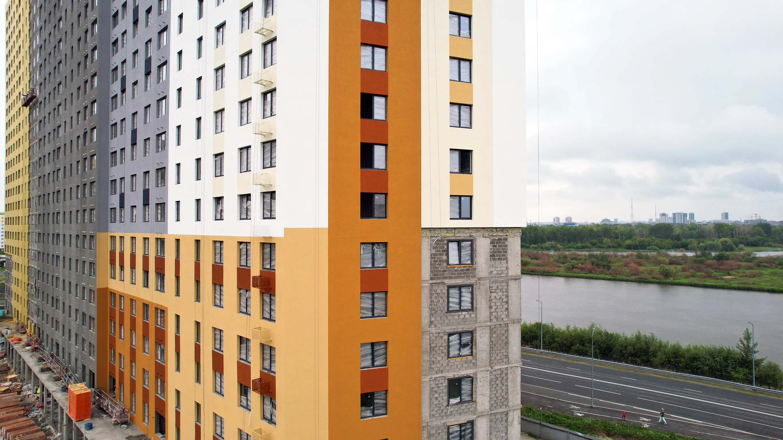 Фото ЖК Онегин. Дом у озера