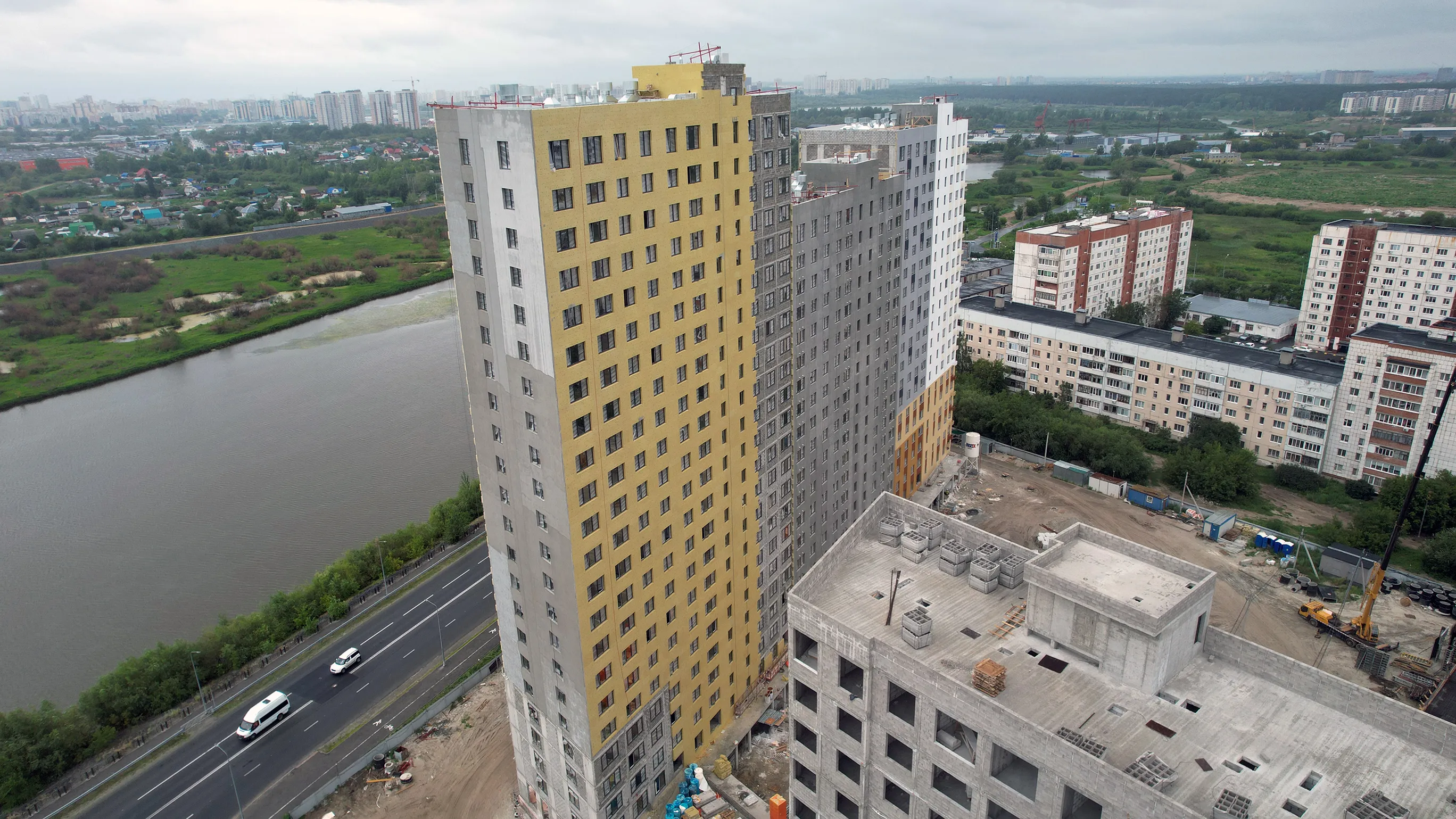 Фото ЖК Онегин. Дом у озера