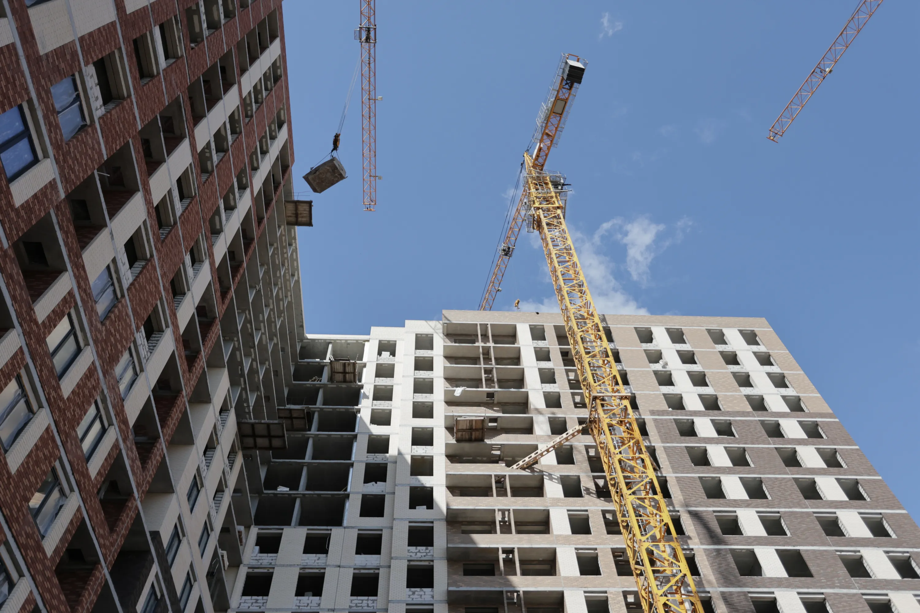 ЖК Леонов. Первый дом квартала героев ход строительства