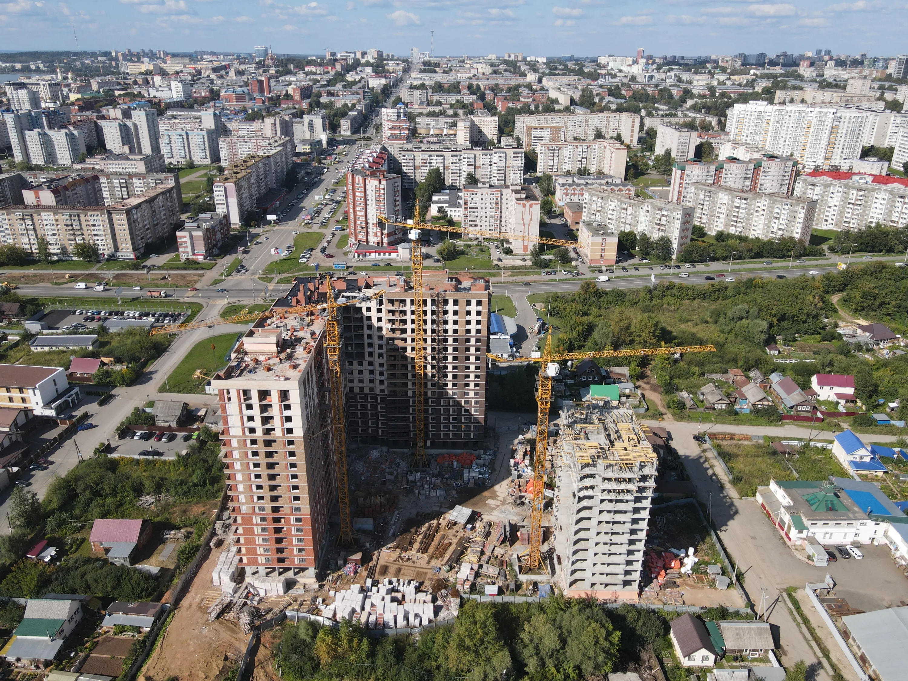 ЖК Леонов. Первый дом квартала героев ход строительства