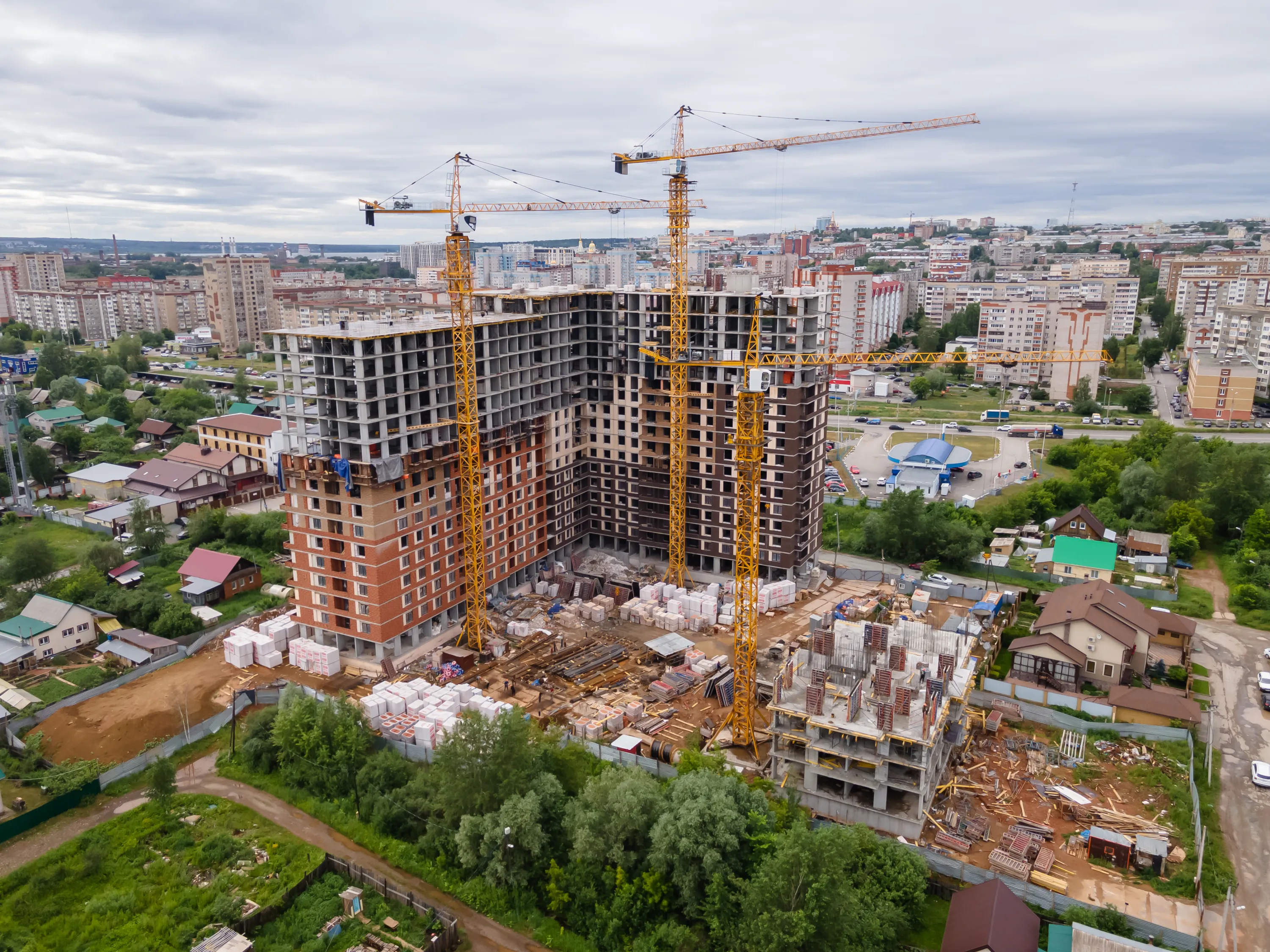 ЖК Леонов. Первый дом квартала героев ход строительства