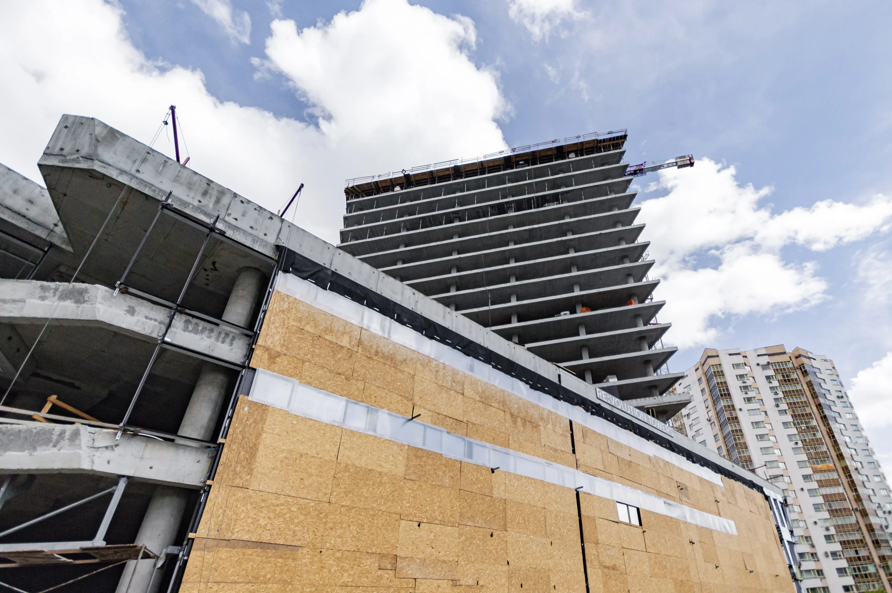 ЖК RE:VOLUTION TOWERS (Ревалюшион товерс) ход строительства