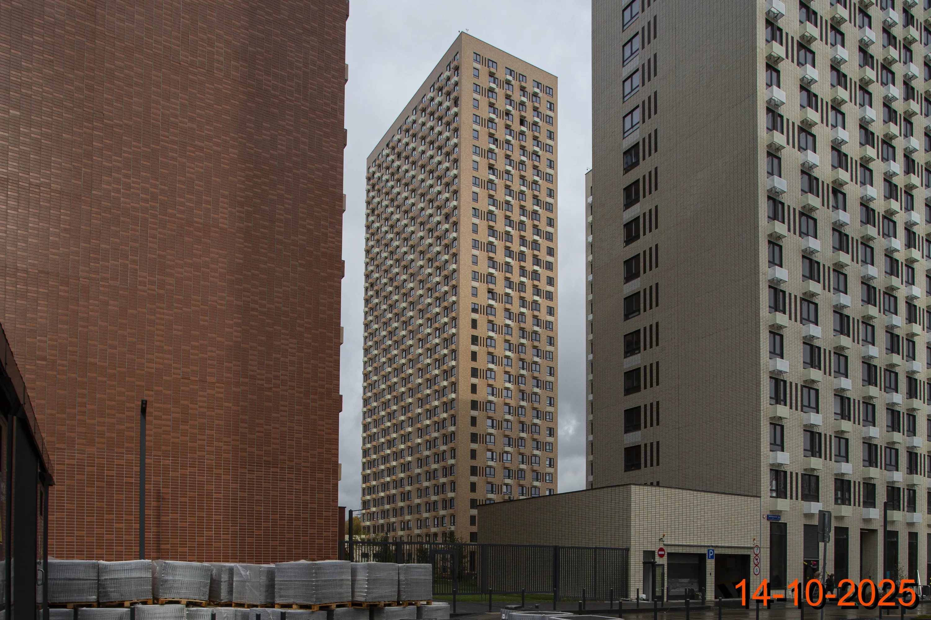 «Митинский лес» ход строительства