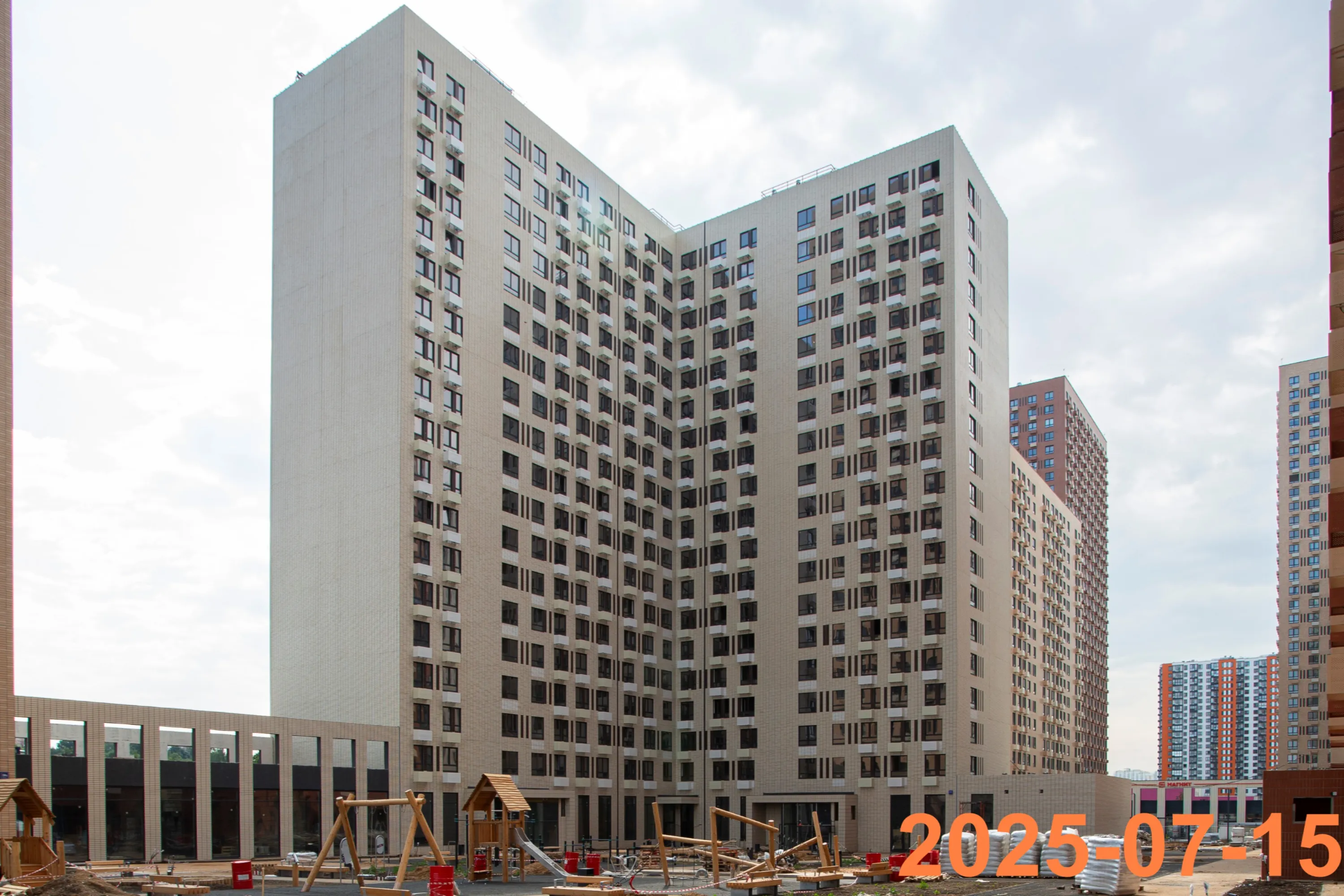 «Митинский лес» ход строительства