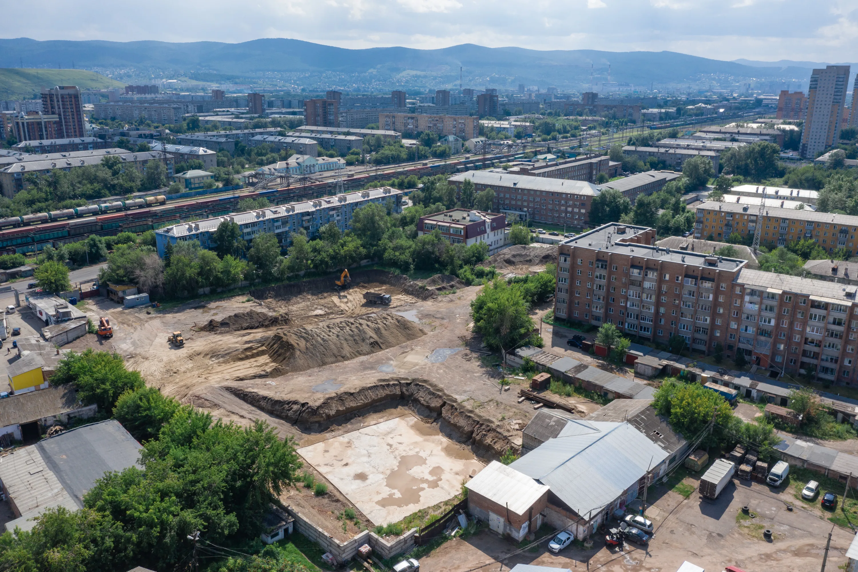 Фото ЖК Биография