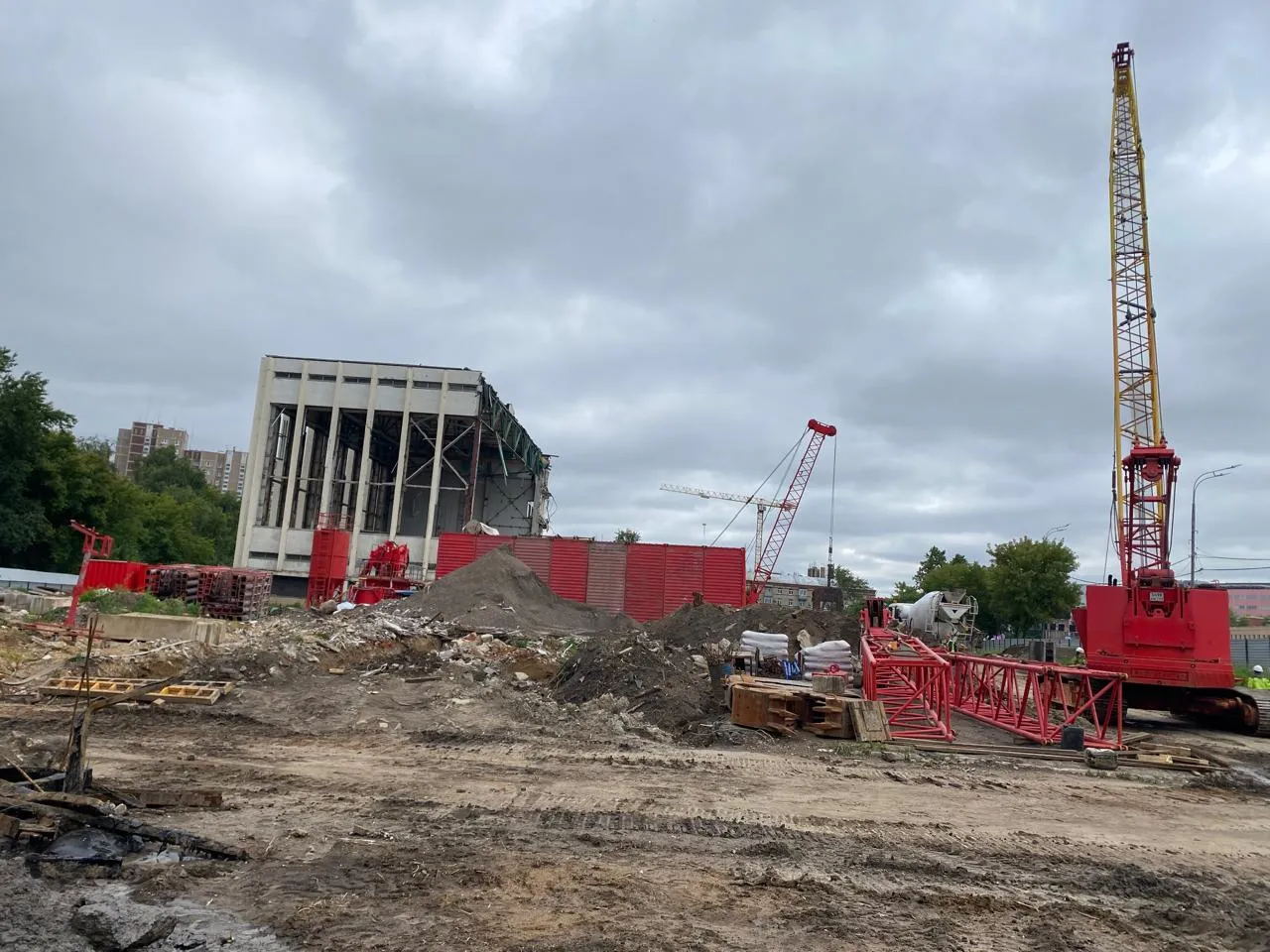 Солос ход строительства