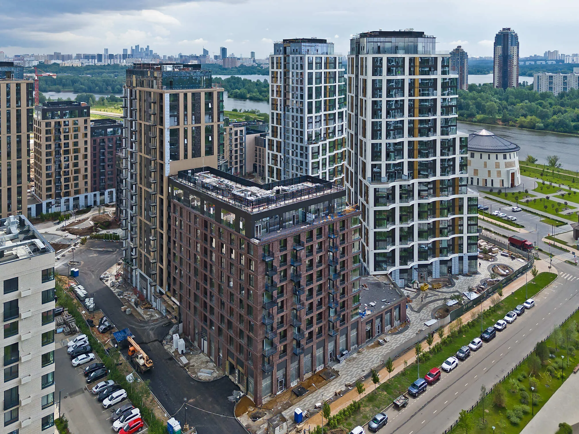 ЖК "Клубный город на реке Primavera" (Клубный город на реке Примавера) ход строительства