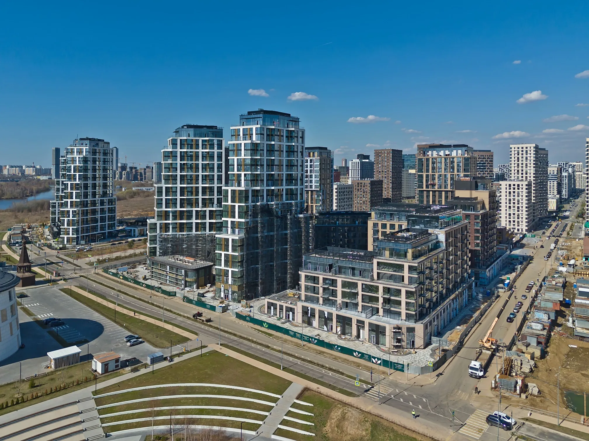 ЖК "Клубный город на реке Primavera" (Клубный город на реке Примавера) ход строительства