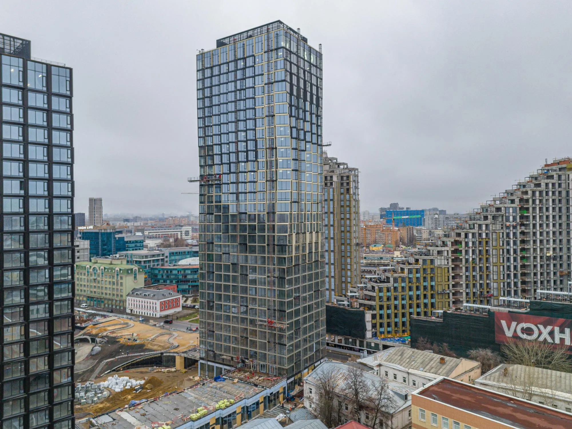 Фото ЖК "HIGH LIFE Летниковская, 11 (Хай Лайф)"