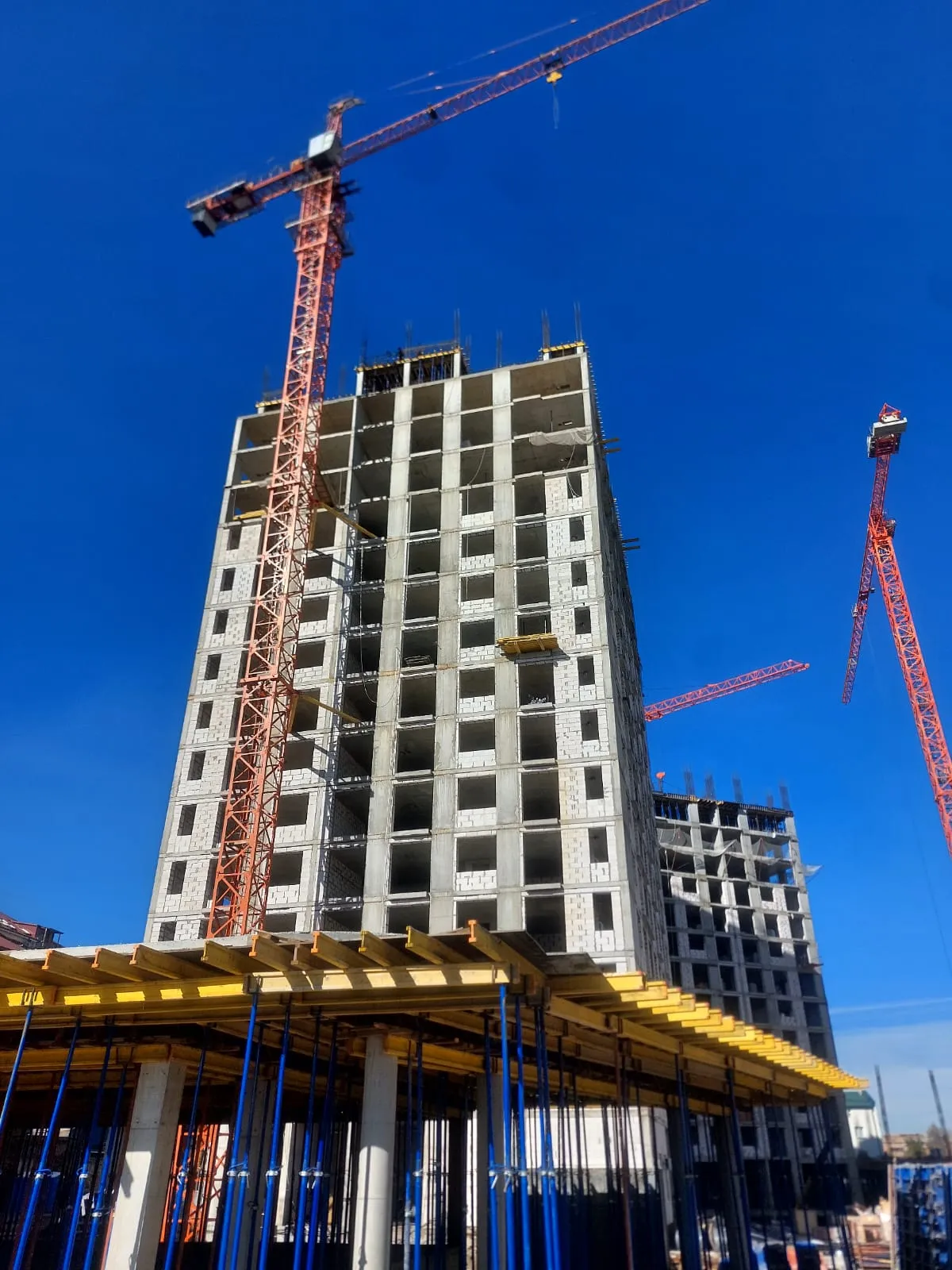 Произведение ход строительства