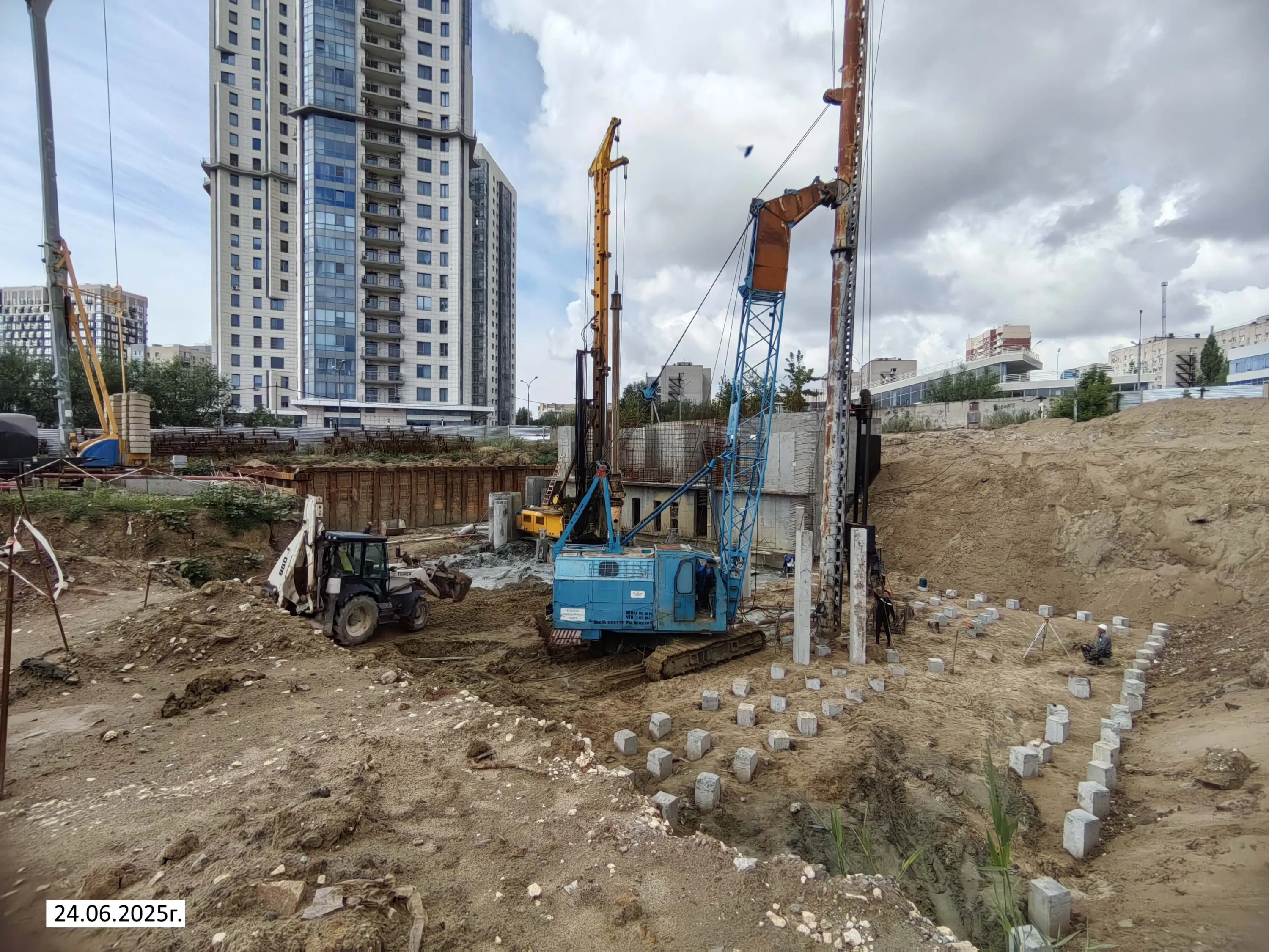 ЖК в 104 мкр. Центрального района гор. Волгограда ход строительства
