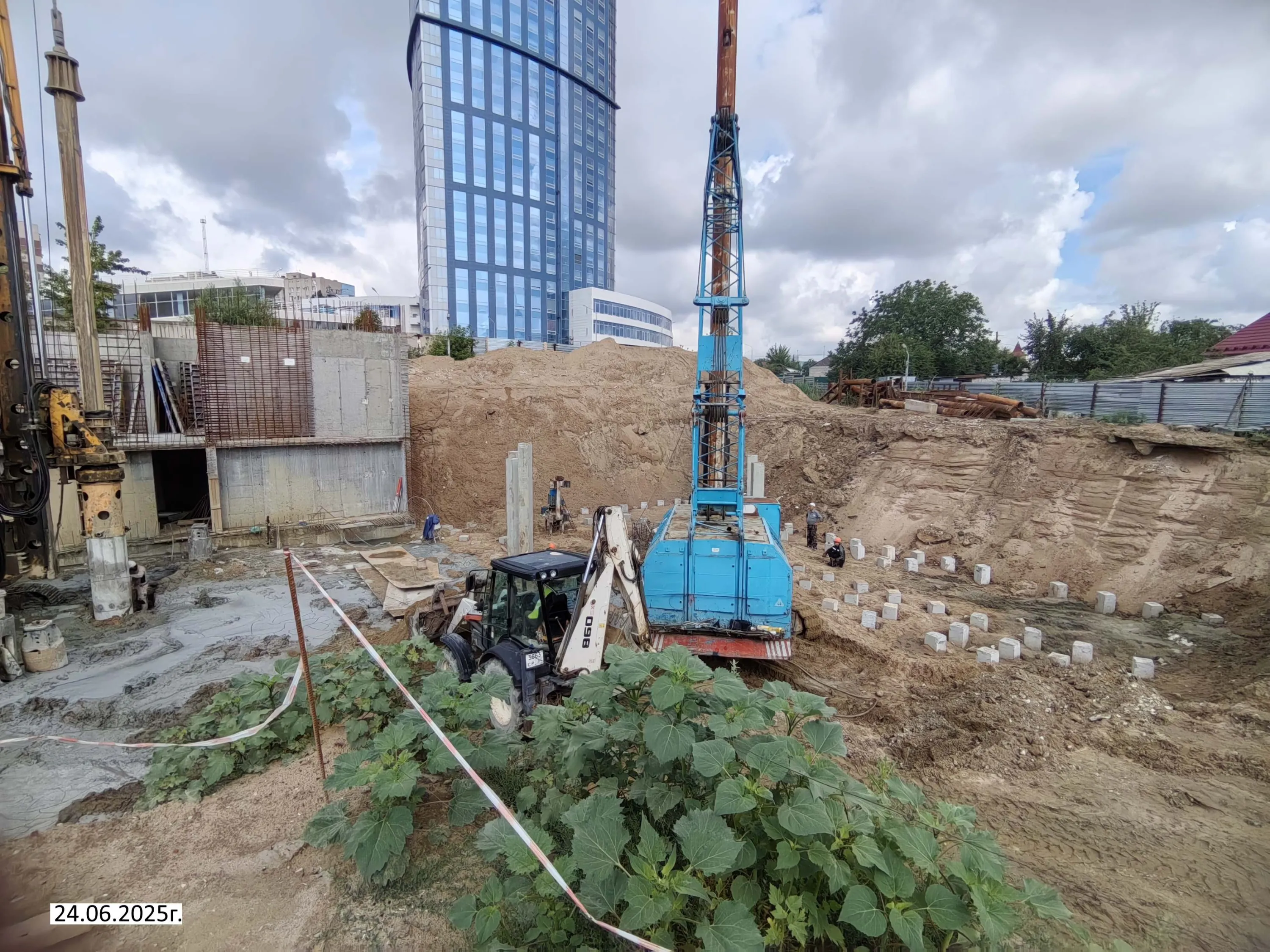 ЖК в 104 мкр. Центрального района гор. Волгограда ход строительства