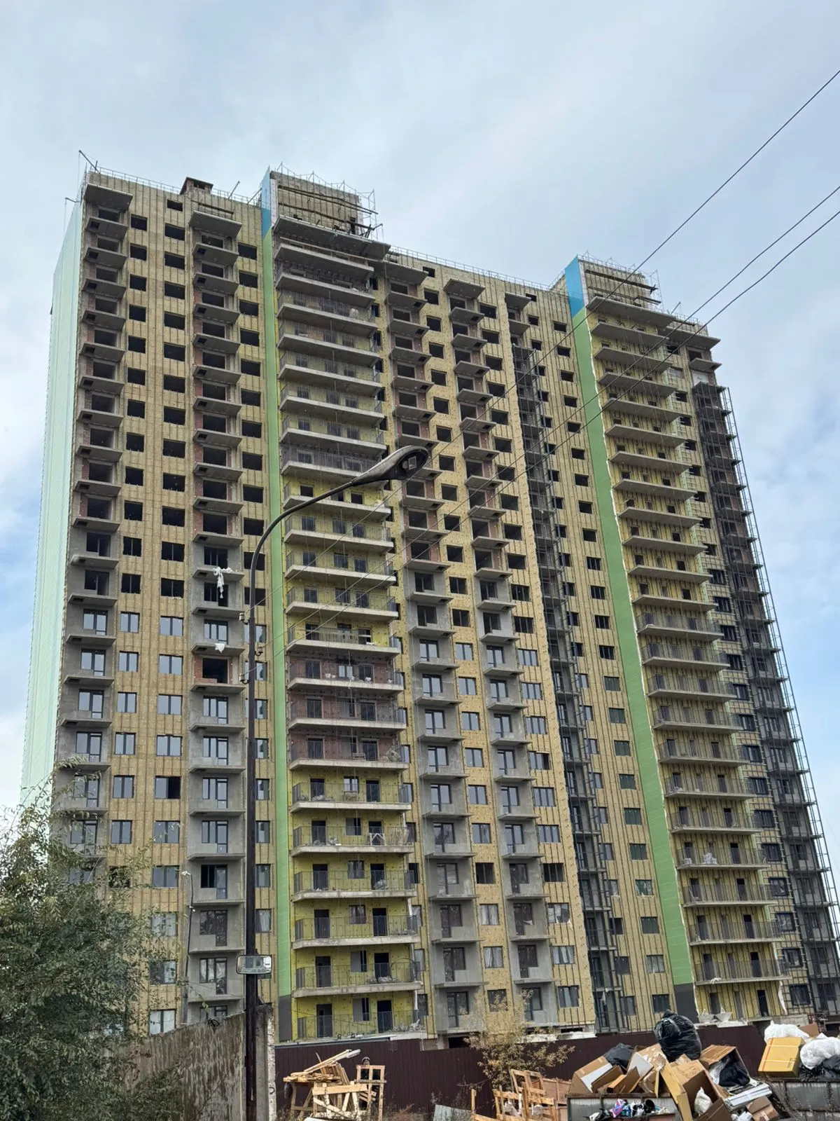 Зелёная высотка на Калинина ход строительства