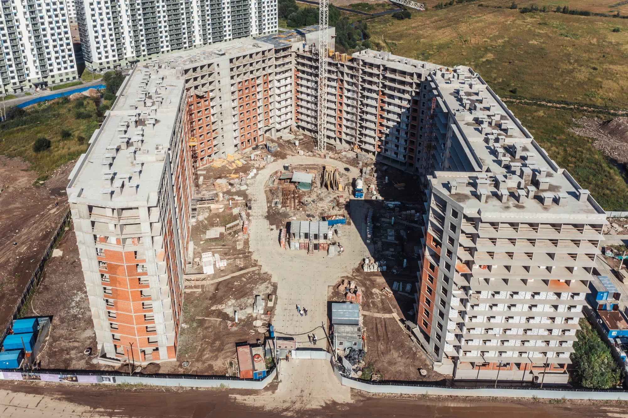 Фото ЖК "Полис ЛАВрики"