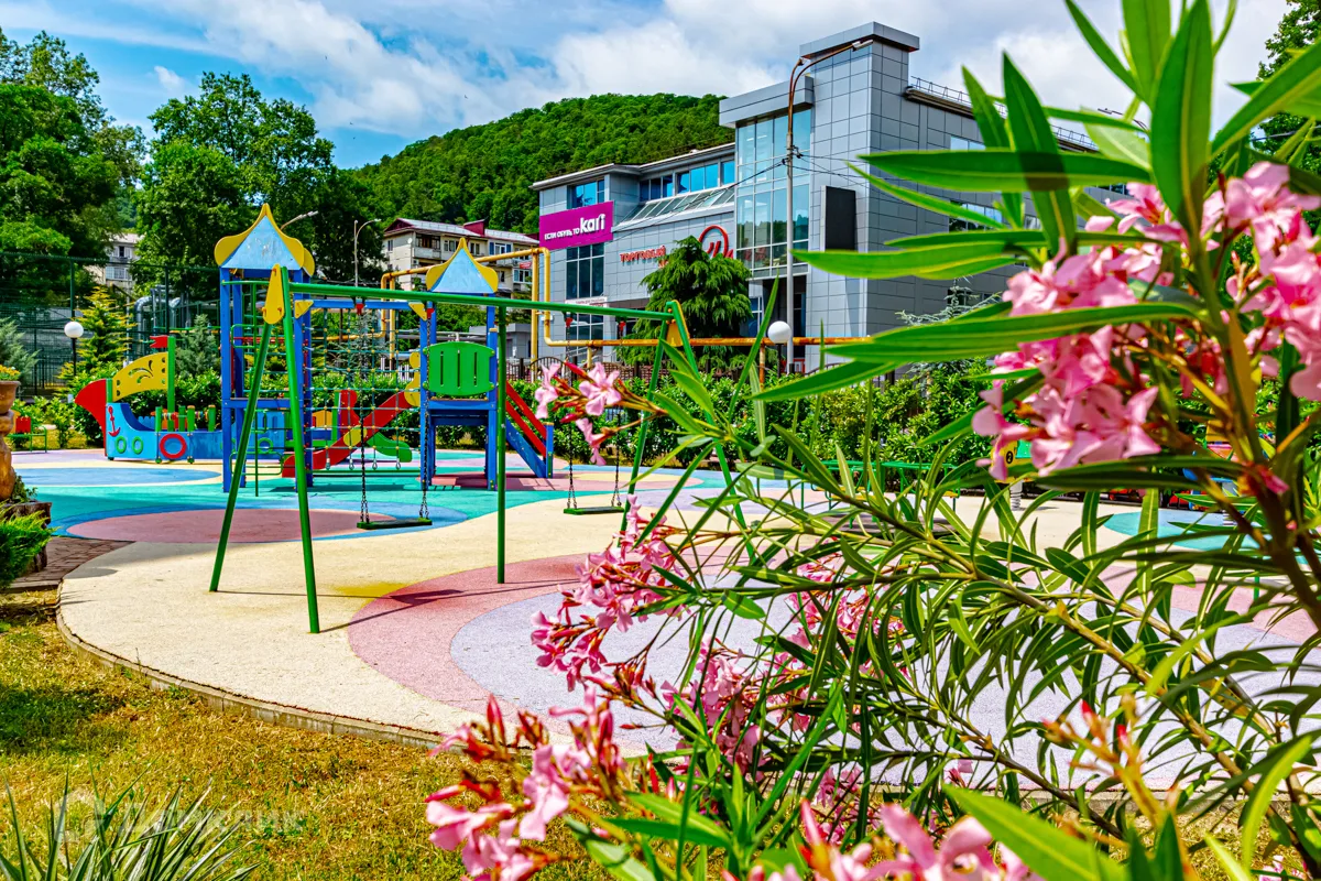 Планировка 2-комнатной квартиры 43.7 м² в ЖК ЖК "Дагомыс Парк", г. Сочи — фото 2