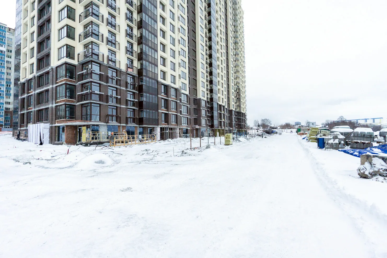 Фото ЖК "Первый на Рябиновой"