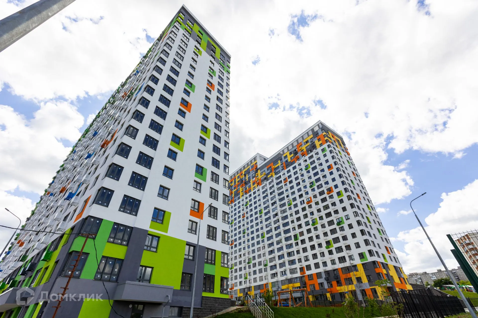 купить новостройку в ЖК Микрорайон Республика