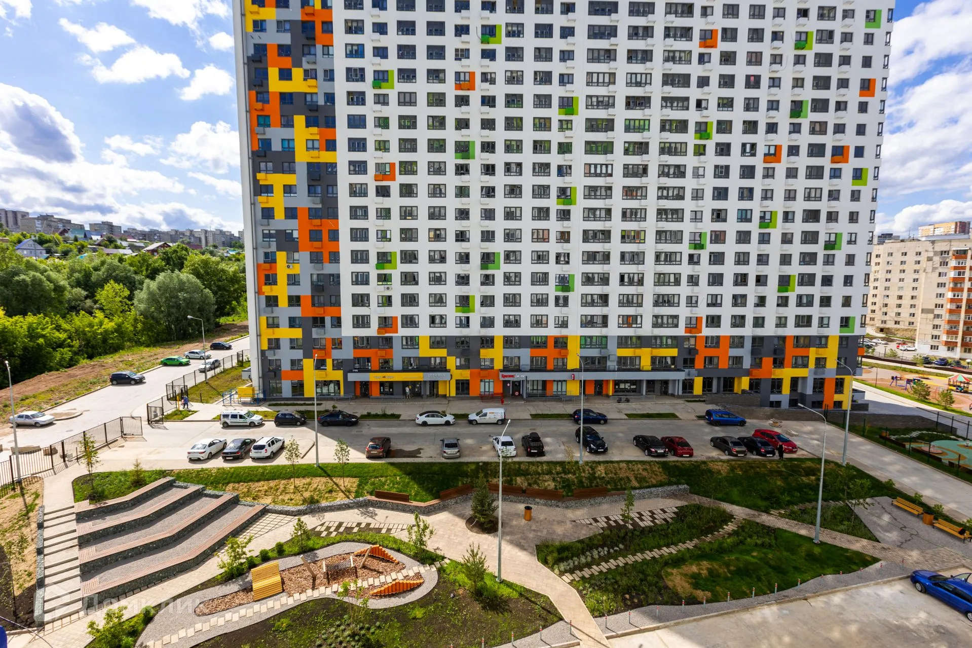 купить новостройку в ЖК Микрорайон Республика