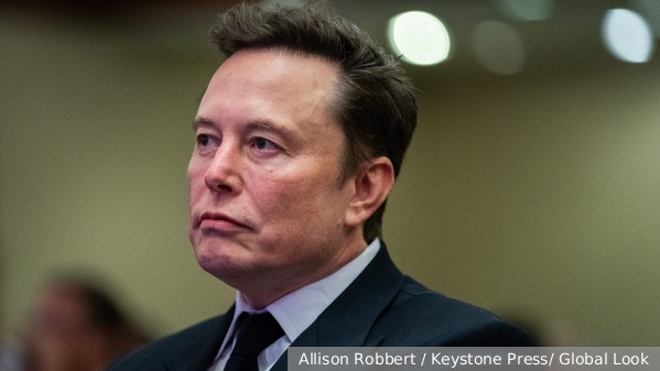 Маск обвинил экс-сотрудника СНБ в госизмене за связь с украолигархами