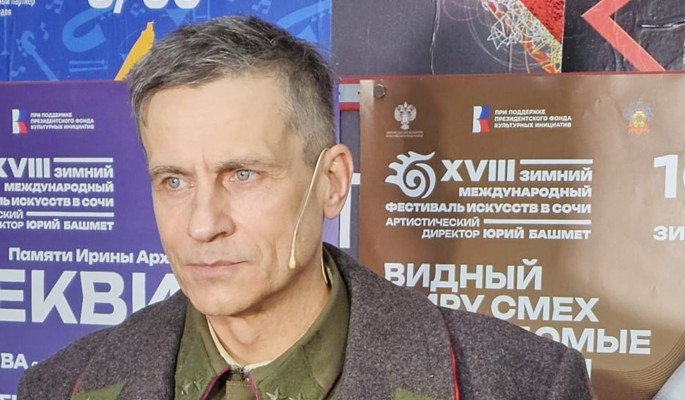 Красавец из фильмов "По имени Барон" и "Монтекристо" Илья Шакунов рассказал о заработке