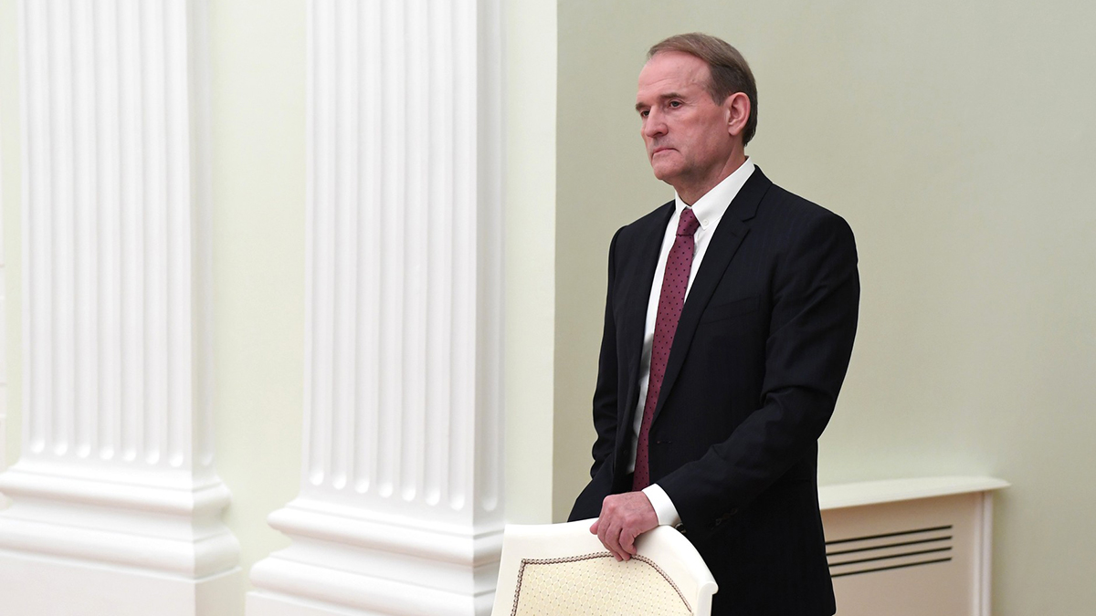 «Просто опасно»: Медведчук сравнил Украину с Руиной
