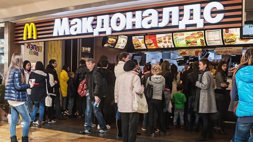 Нужно ли нам возвращение Coca-Cola, Zara, McDonald’s и прочих западных брендов?