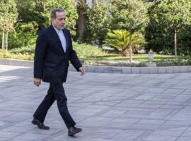 Иран и США обсуждают перспективы ядерной сделки СВПД с участием Трампа и Хаменеи iran i ssha obsuzhdayut perspektivy yadernoj sdelki svpd s uchastiem trampa i hamenei-tstpp-ru-174272145400-0