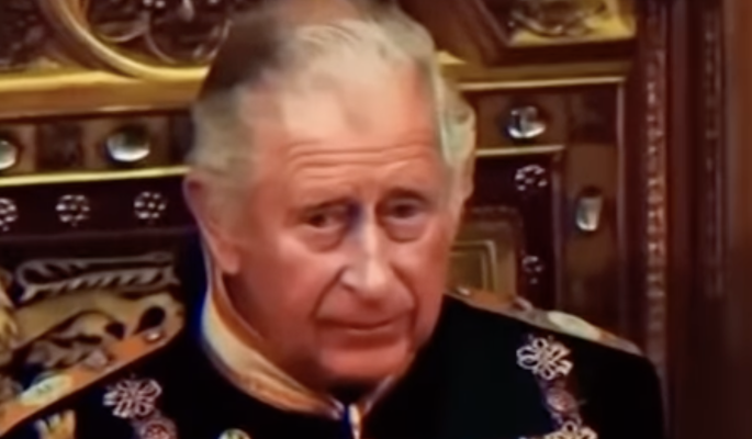 Король Карл отказался лечиться от рака и собрался в путешествие