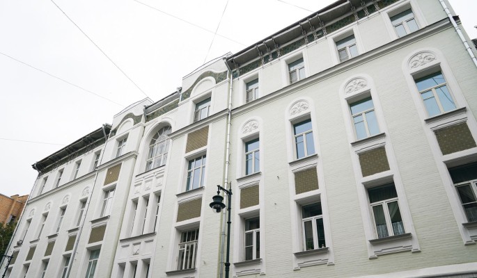 В Москве привели в порядок более 80 домов, известных по кино и литературе