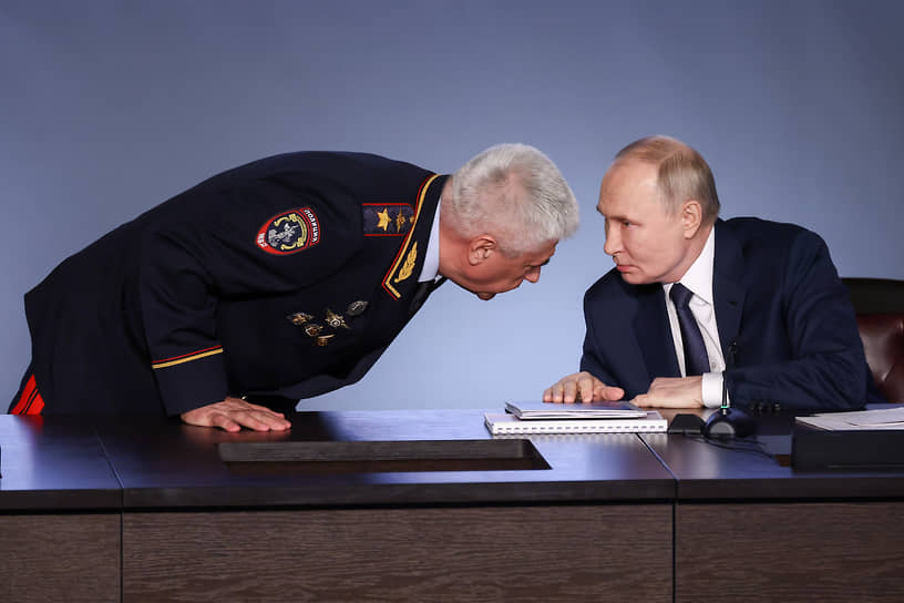 Владимир Путин рассказал Владимиру Колокольцеву, чего ждет от МВД в наступившем году