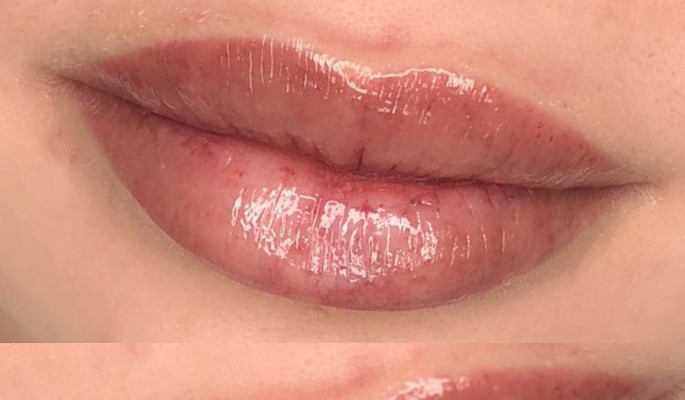 Русые брови, нюдовые губы: Тренды перманентного макияжа на 2023 год