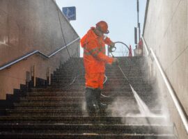 Петр Бирюков о масштабной уборке пешеходных переходов Москвы после зимы petr biryukov o masshtabnoj uborke peshehodnyh perehodov moskvy posle zimy-tstpp-ru-174254392500-0