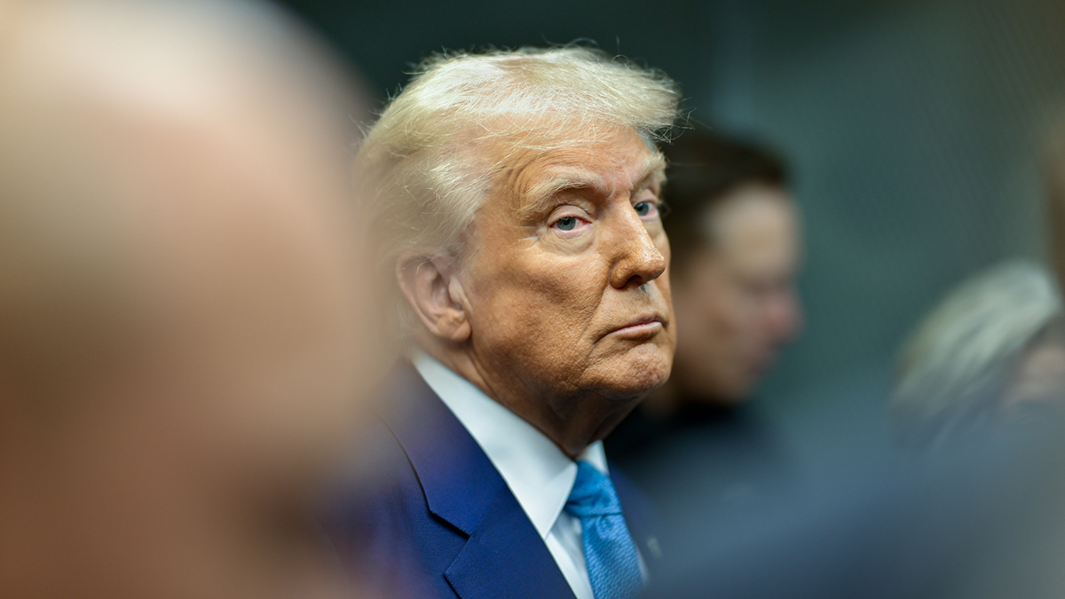 Трамп заявил, что получил мощные сигналы от России о готовности к миру