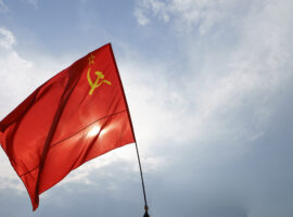 Алексей Исаев раскрывает стратегию Берлинской операции и роль Познани в победе 1945 года ImageOfTheRedUssrFlagWithHammerAndSickle