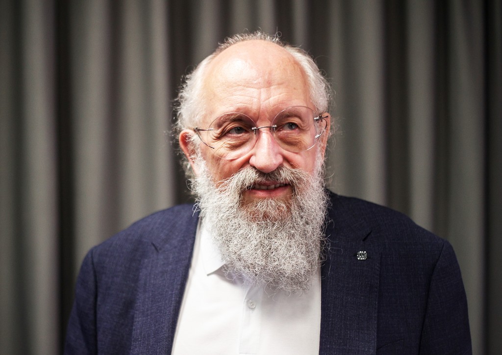 Анатолий Вассерман