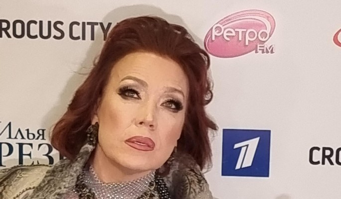 Азиза после громкого скандала на ТВ покинула Москву