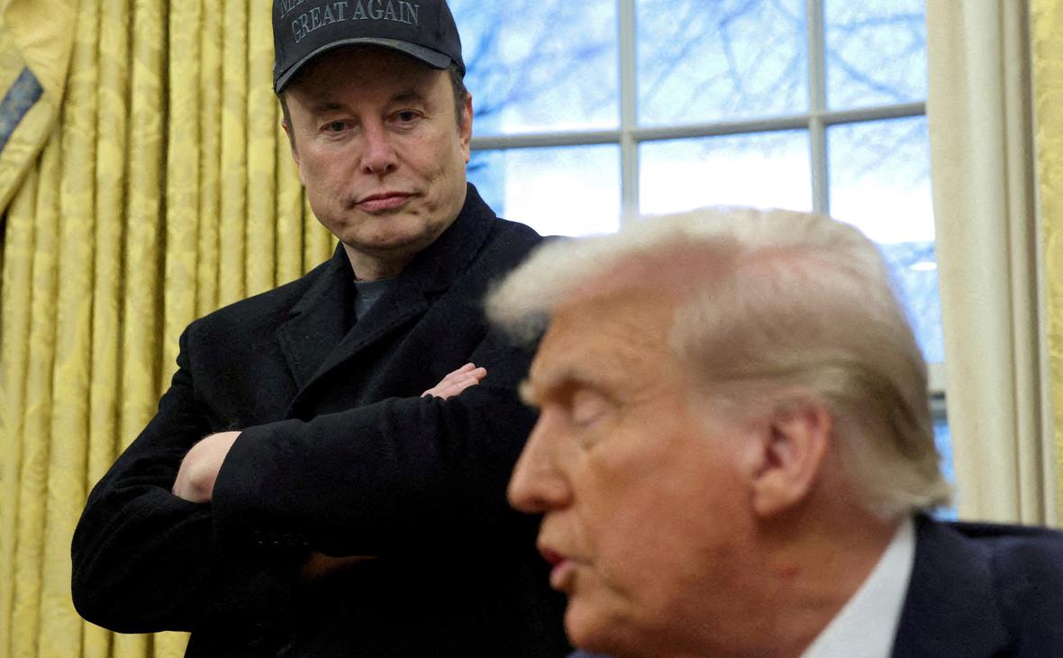 Илон Маск и Дональд Трамп (Kevin Lamarque / Reuters)