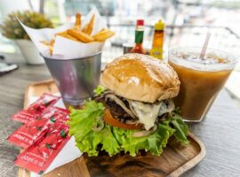 Илья Варламов делится впечатлениями о кулинарных особенностях США ilya varlamov delitsya vpechatleniyami o kulinarnyh osobennostyah ssha-tstpp-ru-174421112800-0